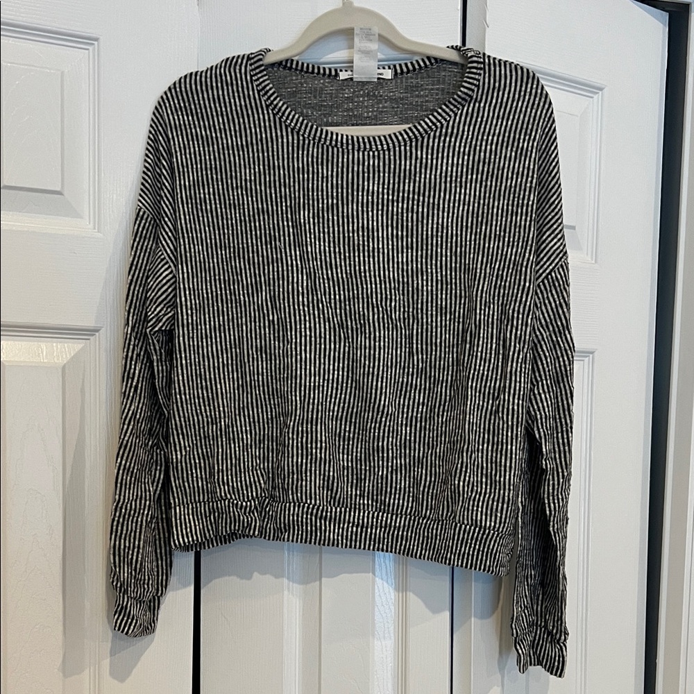 Caution to the wind Striped Black and White Women's Top NWOT